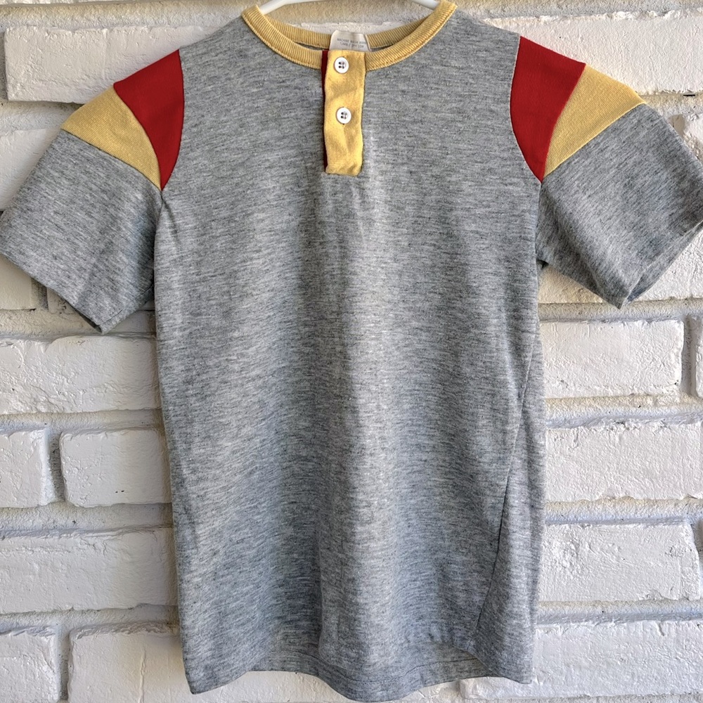 1970s VINTAGE T JR FASHION KNITWEAR